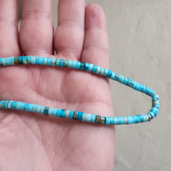 Stunning Native American Santo Domingo Handmade Turquoise Bead Necklace 💙🩵 - Picture 9 of 11